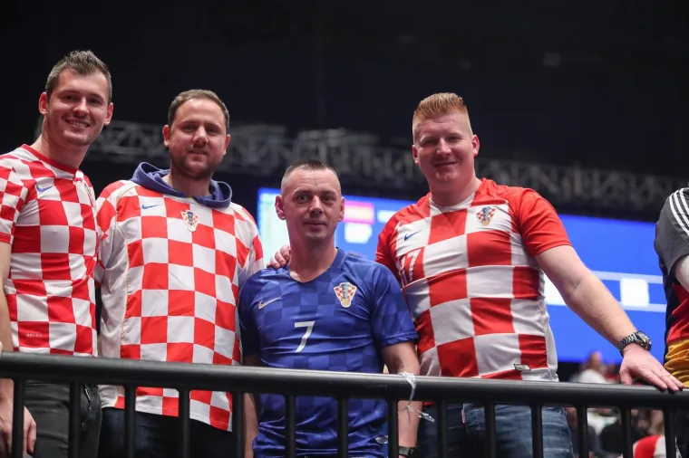 18.01.2020., Wiener Stadthalle, Bec - Europsko rukometno prvenstvo, skupina I, 2. kolo. Hrvatski navijaci polako pristizu u dvoranu. 
Photo: Luka Stanzl/PIXSELL