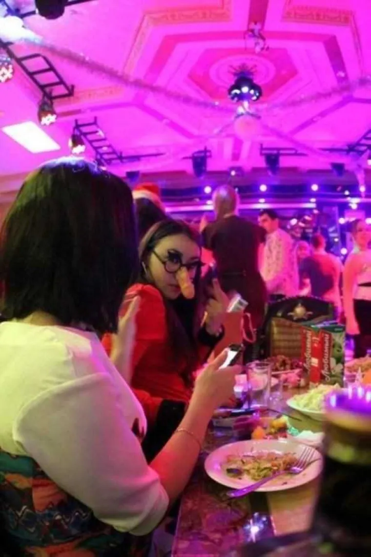 BIZARNI PRIZORI S RUSKIH VJENČANJA: Ako ste mislili da na balkanskim svadbama ima svega, pogledajte tek ovo