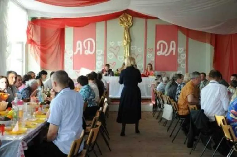 BIZARNI PRIZORI S RUSKIH VJENČANJA: Ako ste mislili da na balkanskim svadbama ima svega, pogledajte tek ovo