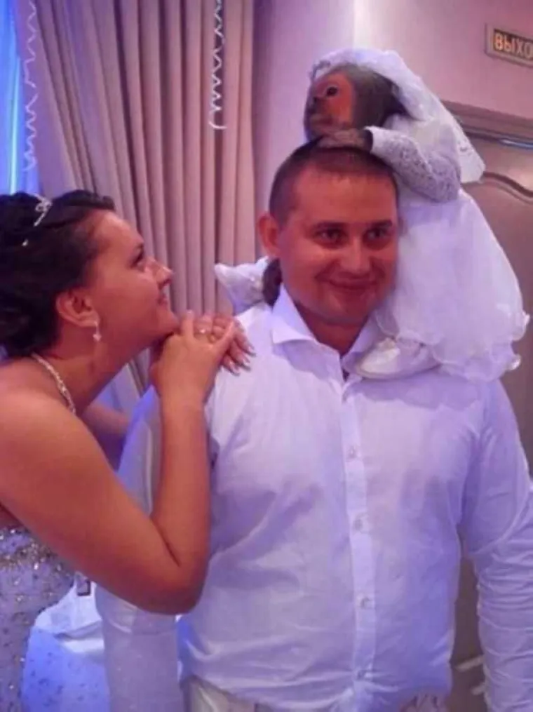 BIZARNI PRIZORI S RUSKIH VJENČANJA: Ako ste mislili da na balkanskim svadbama ima svega, pogledajte tek ovo