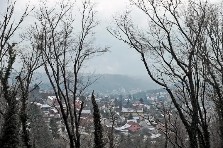 Prava zima: U Zagrebu pao prvi snijeg!