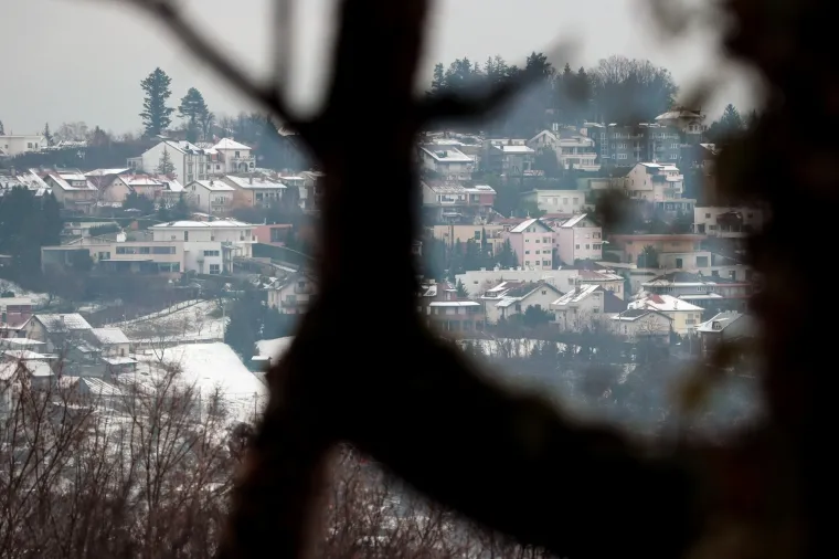 Prava zima: U Zagrebu pao prvi snijeg!