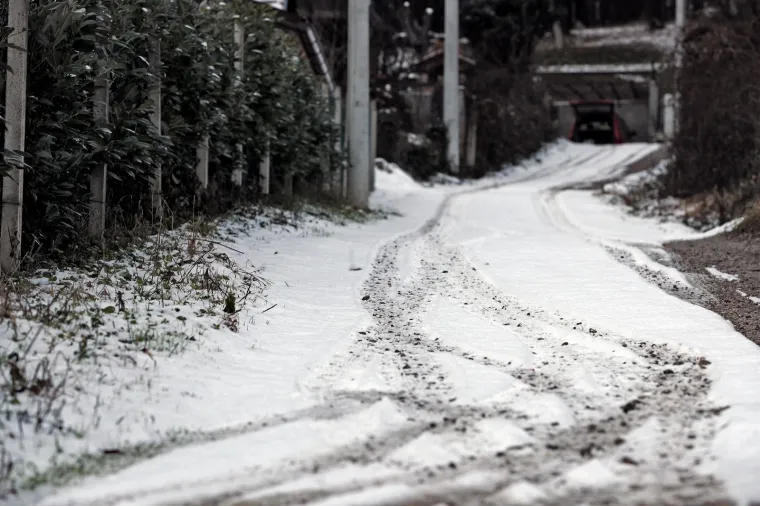 Prava zima: U Zagrebu pao prvi snijeg!