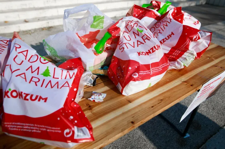 'POMOZIMO TODORIĆIMA': U Splitu prikupljali hranu i higijenske potrep&scaron;tine za 'Gazdu'