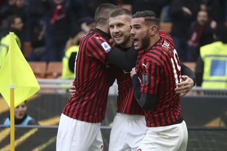 [FOTO] REBIĆ KAKVOG JO&Scaron; NISTE VIDJELI: Emotivnom Anti je čestitao i veliki Ibra; Pogledajte prizore o kojima bruji čitava Italija