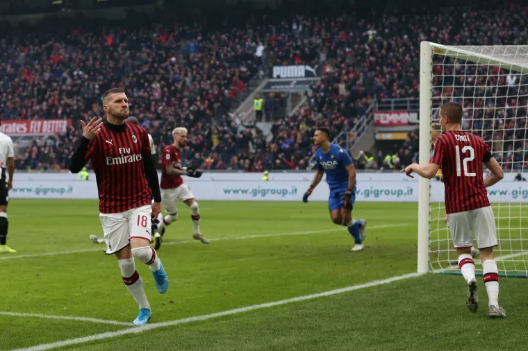 Zanimljiva se situacija dogodila prilikom postizanja zgoditka Ante Rebića. Naime, njegov prvi pogodak pozdravio je i jedan od najboljih napadača proteklog desetljeća, nezaustavljivi 38-godi&scaron;nji Zlatan Ibrahimović.