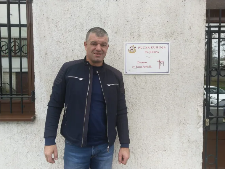 Donijeli Todoriću humanitarnu pomoć u Kulmerove dvore. Nije ju primio pa su je donirali Caritasu