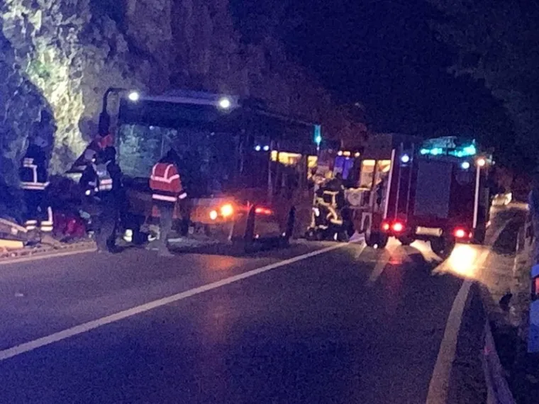 Sudar auta i autobusa kod Dubrovnika: Vozačica prebrzo vozila, teže je ozlijeđena