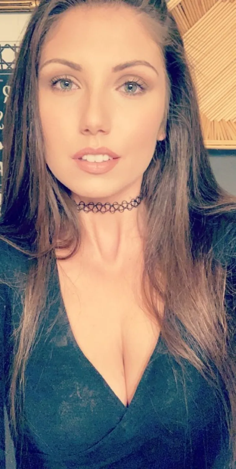 S NJIMA ZAISTA NIJE LAKO BITI KONCENTRIRAN: Pokazale &scaron;to rade dok su na poslu