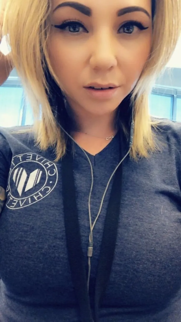 S NJIMA ZAISTA NIJE LAKO BITI KONCENTRIRAN: Pokazale &scaron;to rade dok su na poslu