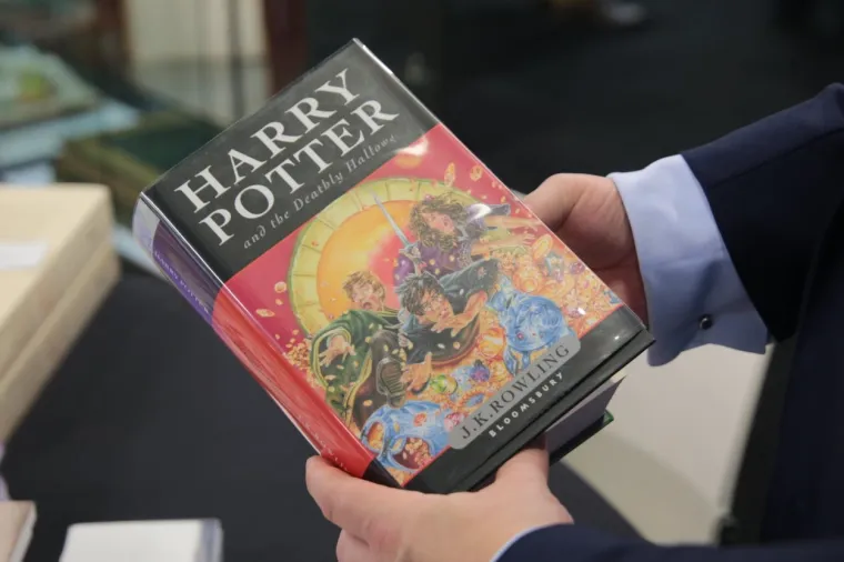 J.K. Rowling je u srpnju 2007. godine objavila zadnji dio kultnog serijala o Harryju Potteru. Foto: Paul Quezada-Neiman / Alamy / Alamy / Profimedia