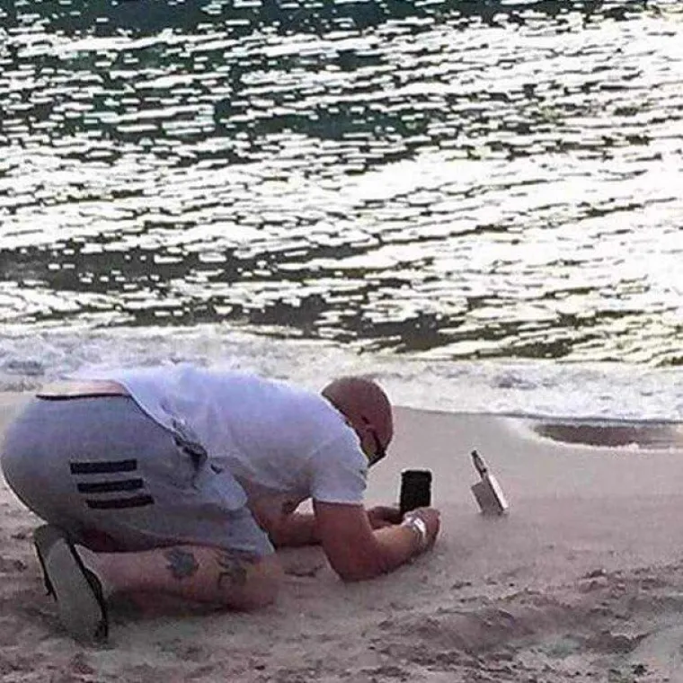 NIJE LAKO BITI INFLUENCER: Nisu očekivali da će ih kamere zabilježiti dok pokušavaju napraviti savršene fotografije