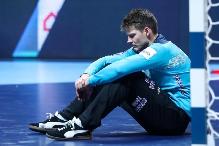 [FOTO] NIKAD OVAKO EMOTIVNO NA&Scaron;I RUKOMETA&Scaron;I NISU SLAVILI: Prizori iza kulise ostavit će vas bez teksta