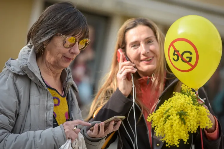 GRAĐANI NEKOLIKO HRVATSKIH GRADOVA OKUPILI SE NA PROSVJEDU PROTIV 5G TEHNOLOGIJE: Pogledajte transparente