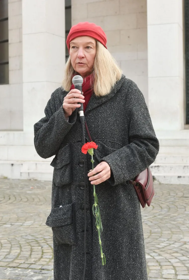 75 karanfila za žrtve holokausta na Trgu žrtava fa&scaron;izma: 'Nisu samo Židovi oni koji trebaju čuvati sjećanje na te događaje'