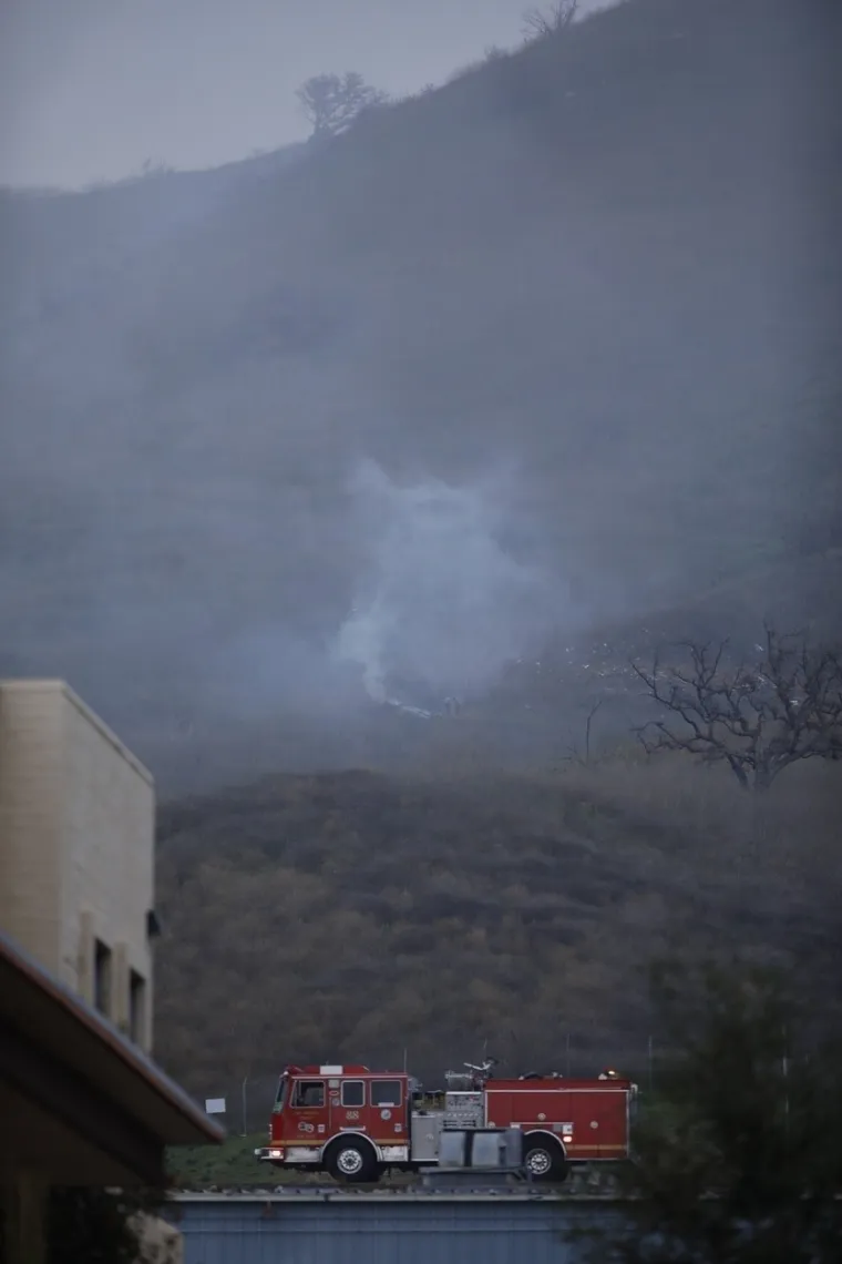 [FOTO] PRIZORI STRAVE I UŽASA: Ovo je mjesto pogibije jednog od najvećih ko&scaron;arka&scaron;a ikad; Helikopter je pao iznad Calabasasa