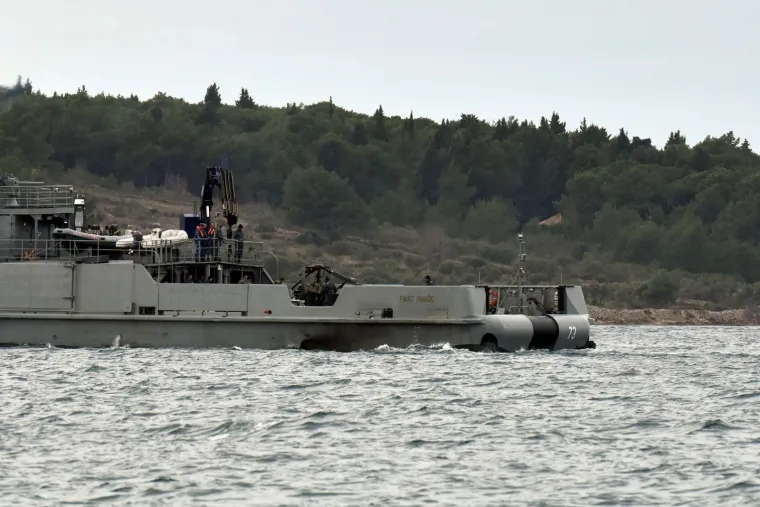 Tragedija u Zlarinskom kanalu, poginula dva pilota: Brod izvukao dijelove helikoptera