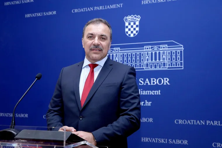 Vlada Andreja Plenkovića kao kolodvor: Pogledajte kojih 14 ministara ju je napustilo u ove tri godine!