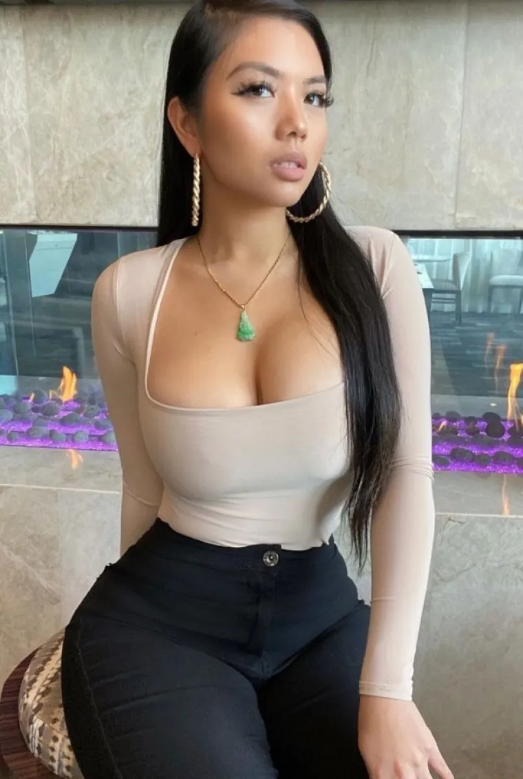 OVE DJEVOJKE IMAJU STVARNO DIVNE OSMIJEHE, A I OSTALI ATRIBUTI SU ZA SVAKU POHVALU: Srećom vole dijeliti svoje slike...