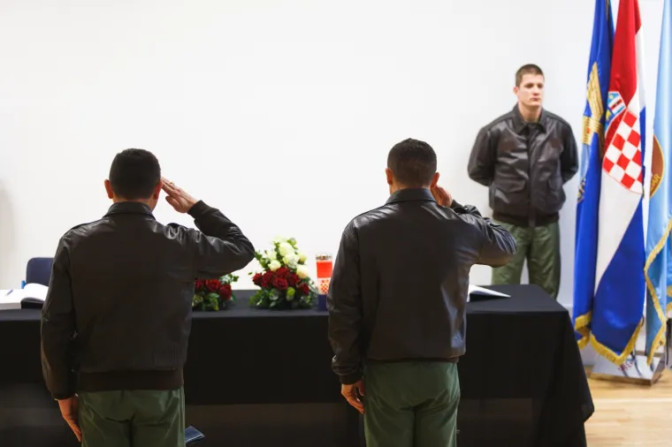 Velika tuga u Zemuniku za poginulim pilotima: 'Dragi Tomislave, ljudina moja, kolega, pilot i prijatelj...'