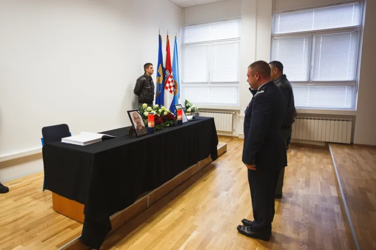 Velika tuga u Zemuniku za poginulim pilotima: 'Dragi Tomislave, ljudina moja, kolega, pilot i prijatelj...'