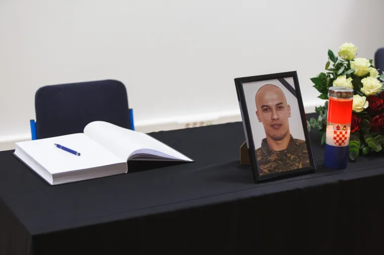 Velika tuga u Zemuniku za poginulim pilotima: 'Dragi Tomislave, ljudina moja, kolega, pilot i prijatelj...'