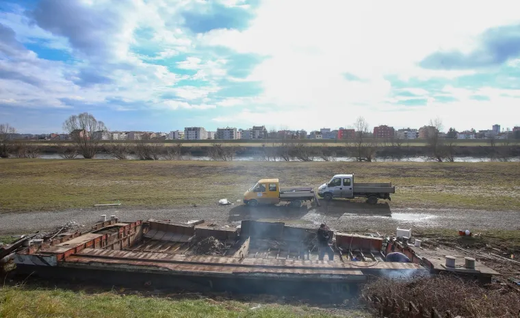 Zagrebački klub Papillon oti&scaron;ao u povijest: Sru&scaron;en brod na savskom nasipu