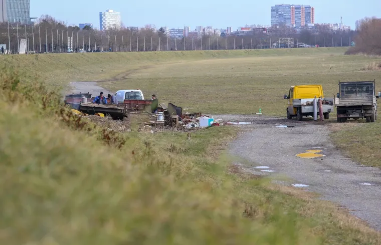Zagrebački klub Papillon oti&scaron;ao u povijest: Sru&scaron;en brod na savskom nasipu