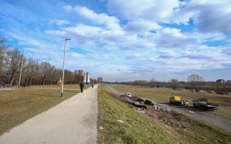 Zagrebački klub Papillon oti&scaron;ao u povijest: Sru&scaron;en brod na savskom nasipu