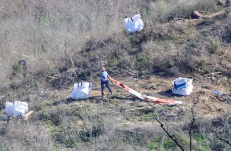 [FOTO] STRAVA I UŽAS: Mjesto pada Kobeovog helikoptera krije mračnu tajnu; Otkriven novi detalj koji ledi krv u žilama