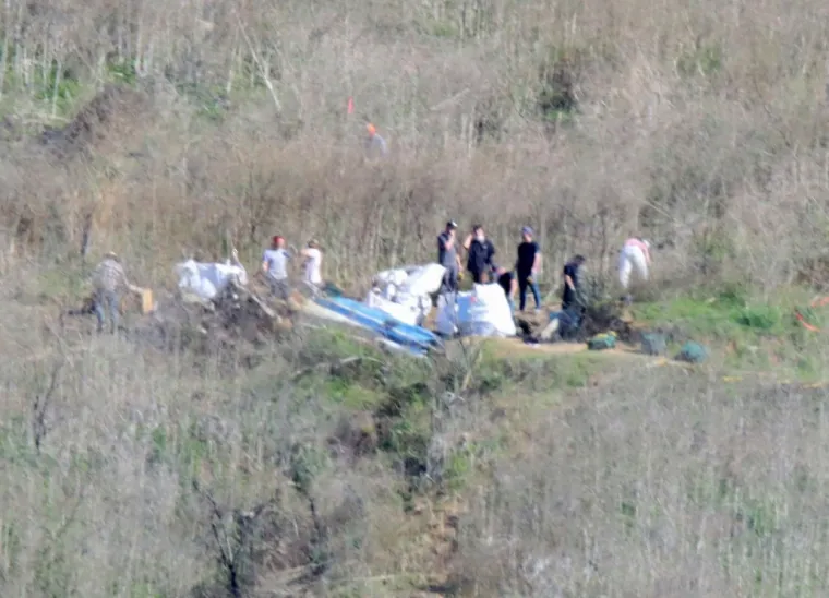 [FOTO] STRAVA I UŽAS: Mjesto pada Kobeovog helikoptera krije mračnu tajnu; Otkriven novi detalj koji ledi krv u žilama