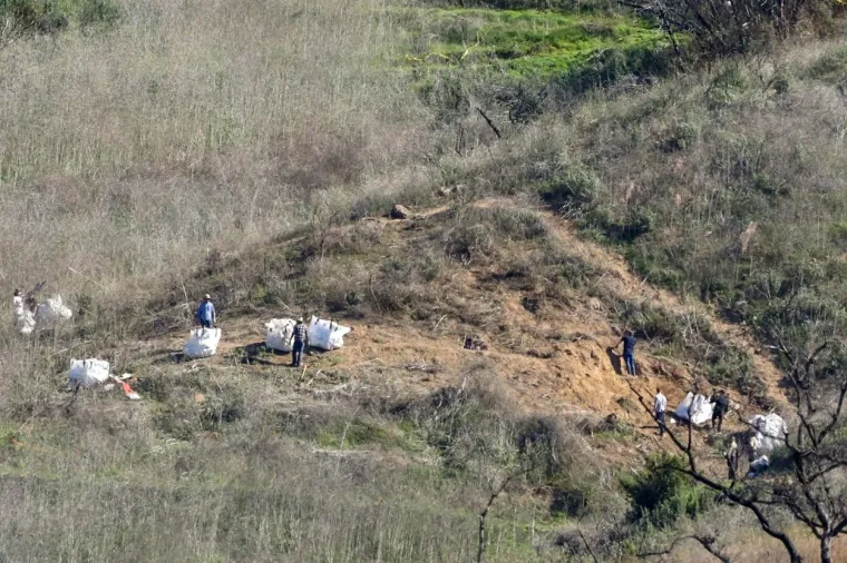 [FOTO] STRAVA I UŽAS: Mjesto pada Kobeovog helikoptera krije mračnu tajnu; Otkriven novi detalj koji ledi krv u žilama