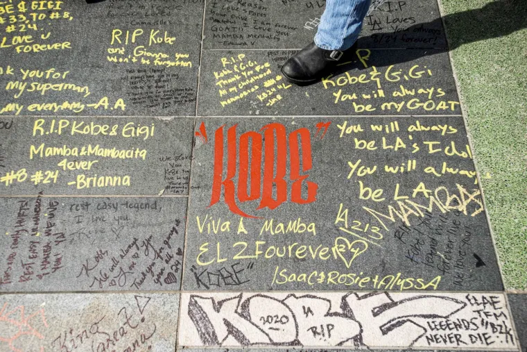 [FOTO] TUGA ZA KOBEOM PREGOLEMA JE: Ovi potresni prizori upravo obilaze planetu