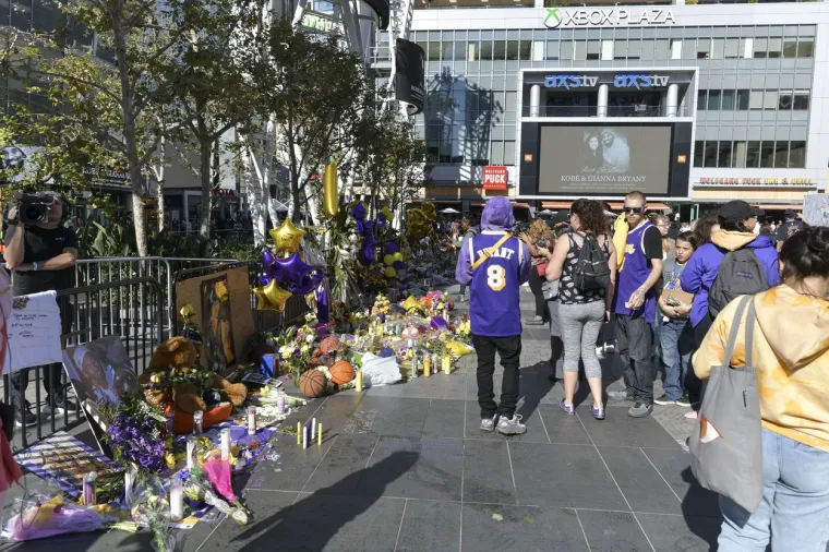 [FOTO] TUGA ZA KOBEOM PREGOLEMA JE: Ovi potresni prizori upravo obilaze planetu