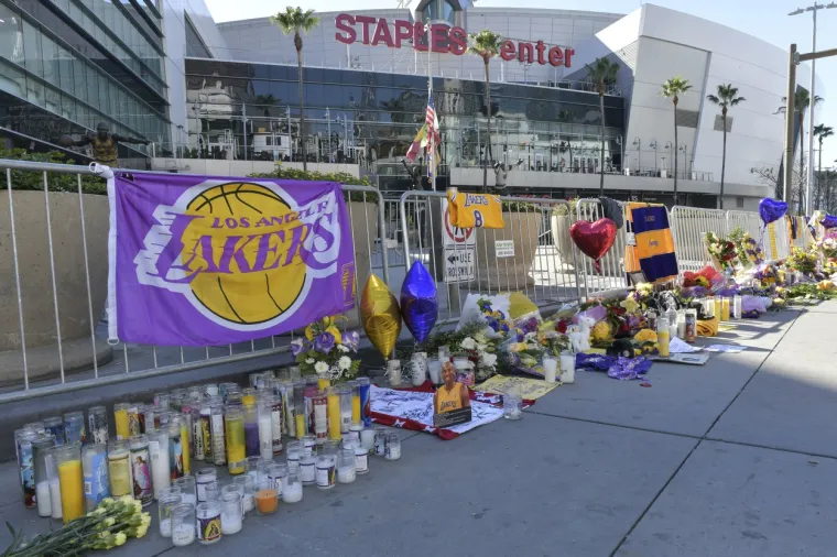 [FOTO] TUGA ZA KOBEOM PREGOLEMA JE: Ovi potresni prizori upravo obilaze planetu