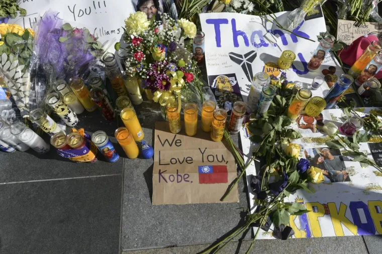 [FOTO] TUGA ZA KOBEOM PREGOLEMA JE: Ovi potresni prizori upravo obilaze planetu