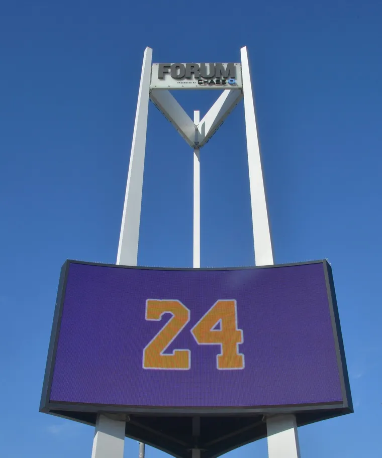 [FOTO] TUGA ZA KOBEOM PREGOLEMA JE: Ovi potresni prizori upravo obilaze planetu