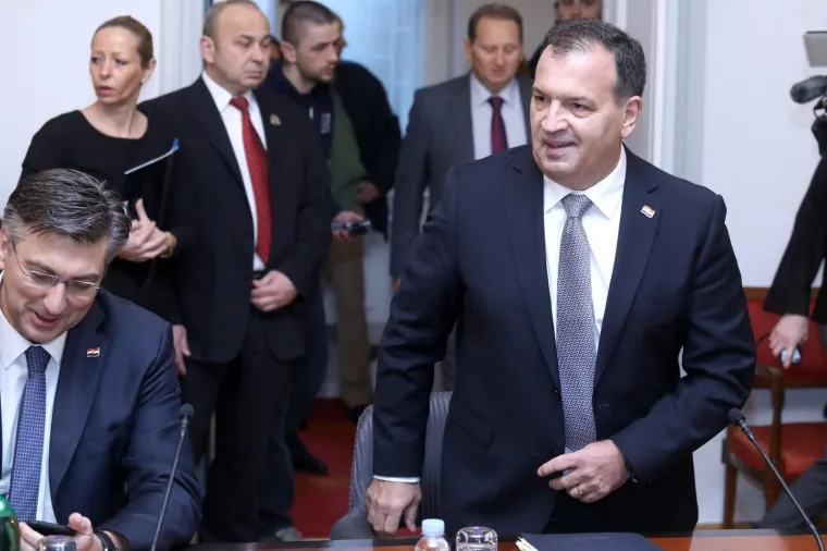 Kandidat za novog ministra zdravstva Vili Bero&scaron; stigao u Sabor pa se ispričao