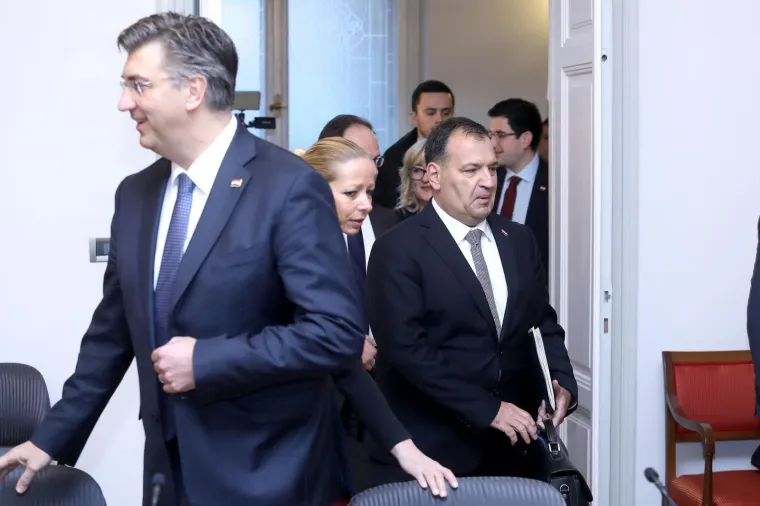 Kandidat za novog ministra zdravstva Vili Bero&scaron; stigao u Sabor pa se ispričao