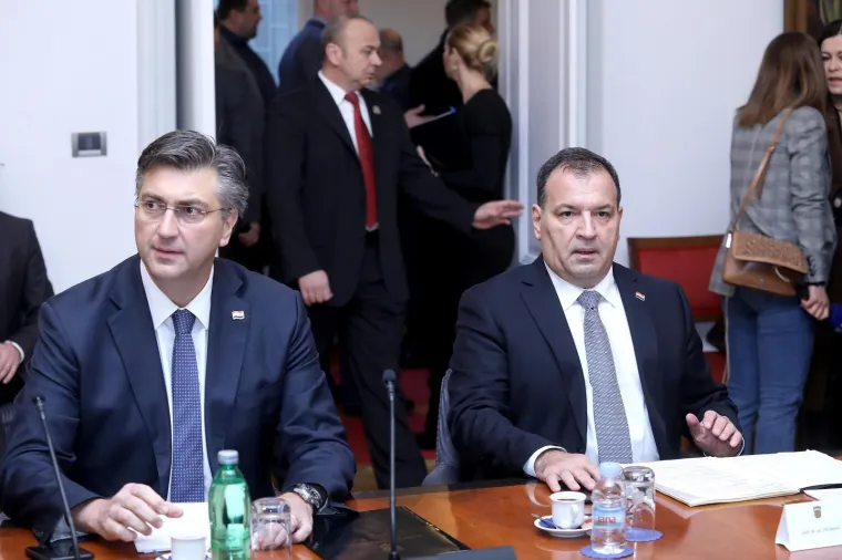 Kandidat za novog ministra zdravstva Vili Bero&scaron; stigao u Sabor pa se ispričao