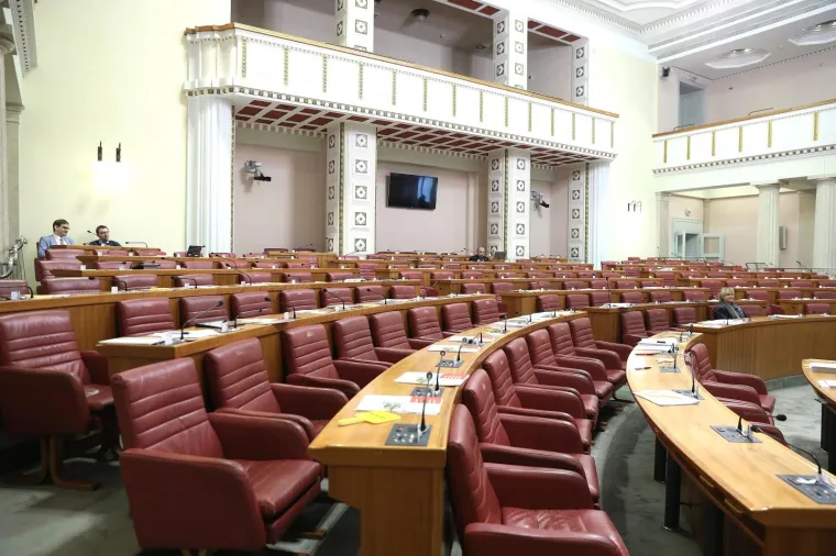 Željko Reiner u problemima: Zastupnici se prijavili pa nisu do&scaron;li!