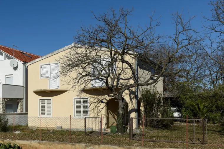 Ovo je vikendica ministra Bo&scaron;njakovića koji mora objasniti kvadraturu: 'Ne znam fali li kvadrat vi&scaron;e il' manje...'