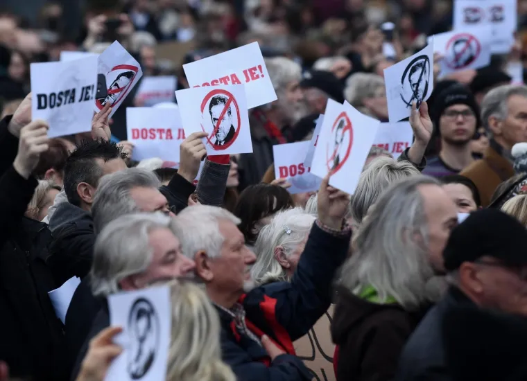 VELIKI PROSVJED PROTIV MILANA BANDIĆA U SRCU ZAGREBA: Građani mu sva&scaron;ta poručili: 'Miki bit će&scaron; novi gradonačelnik Remetinca'