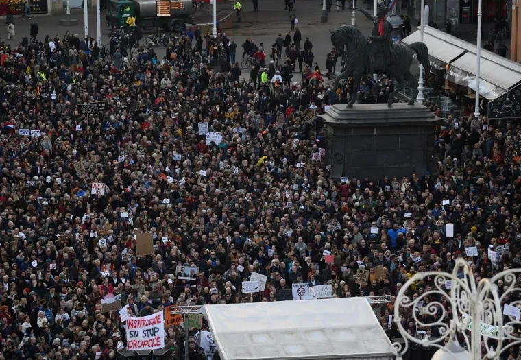 VELIKI PROSVJED PROTIV MILANA BANDIĆA U SRCU ZAGREBA: Građani mu sva&scaron;ta poručili: 'Miki bit će&scaron; novi gradonačelnik Remetinca'