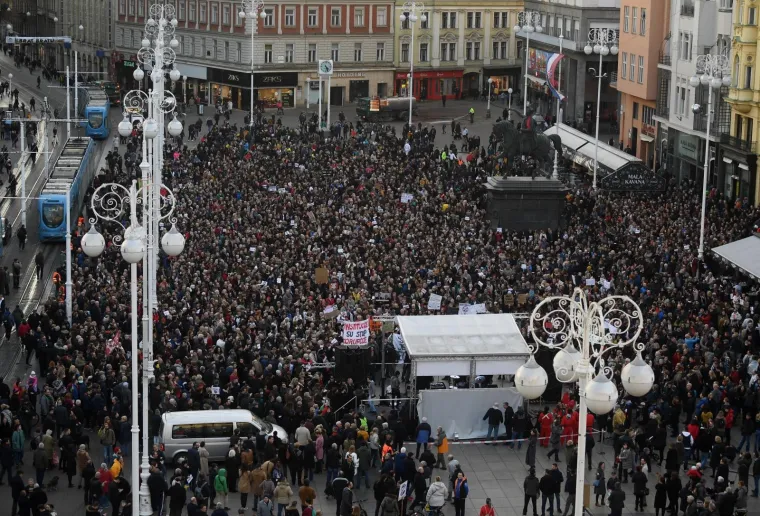 VELIKI PROSVJED PROTIV MILANA BANDIĆA U SRCU ZAGREBA: Građani mu sva&scaron;ta poručili: 'Miki bit će&scaron; novi gradonačelnik Remetinca'