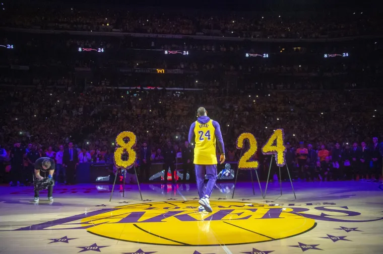 [FOTO] ZBOGOM KOBE, NIKAD TE NEĆEMO ZABORAVITI: Ogromna je tuga u Los Angelesu; Ovi dirljivi prizori upravo obilaze planetu