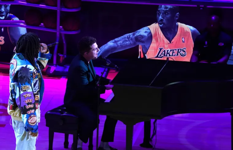 [FOTO] ZBOGOM KOBE, NIKAD TE NEĆEMO ZABORAVITI: Ogromna je tuga u Los Angelesu; Ovi dirljivi prizori upravo obilaze planetu