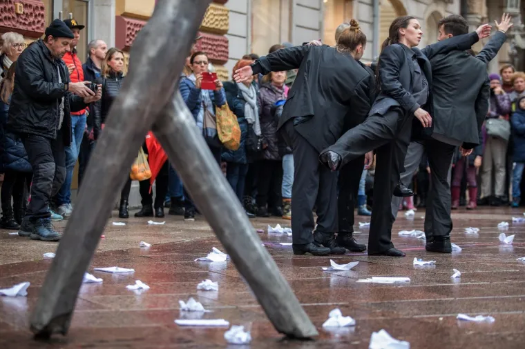 RIJEKA POSTALA EUROPSKA PRIJESTOLNICA KULTURE: Sve žure na antiturističku turu