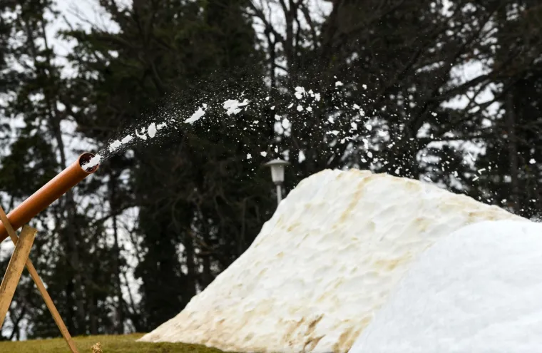 Snijeg na 16 stupnjeva: U Zagrebu iznadprosječno toplo, a Bandić na Cmroku izvadio top