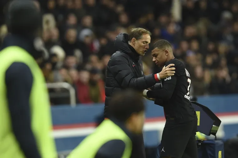 Nakon utakmice, Tuchel je s novinarima podijelio svoje nezadovoljstvo i prozvao Mbappea zbog njegovog ponašanja. Također, kazao je kako se treba dobro naspavati prije nego li donese odluku o tome hoće li Kylian Mbappe biti kažnjen zbog svoje reakcije na zamjenu, prenosi britansko izdanje Goala.